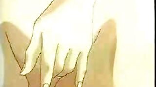 তার পা ছড়িয়ে