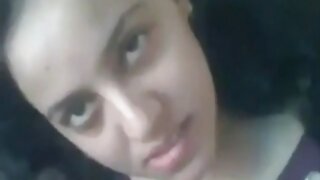 স্বর্ণকেশী মধ্যে স্টকিংস