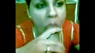 টেবিলে